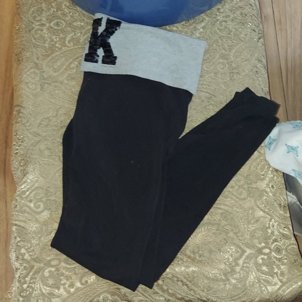 4 for $30 || Vitoria Seceret Pink Yoga Pants